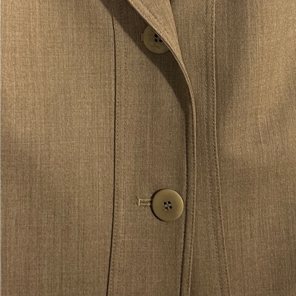 Lafayette 148 wool blend blazer, size 14, flip cuffs, brown, office, evening - Picture 5 of 9